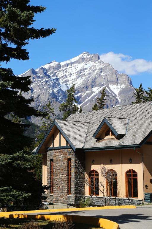Ywca Banff Hotel Eksteriør bilde