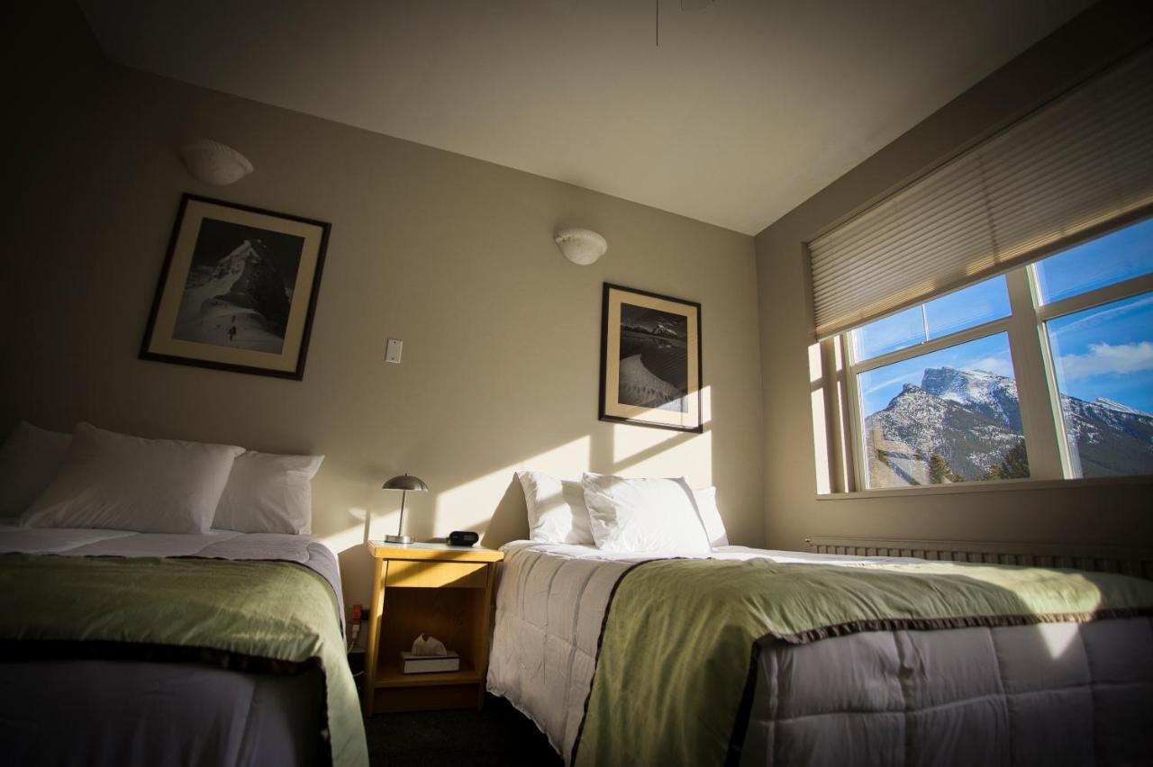 Ywca Banff Hotel Eksteriør bilde